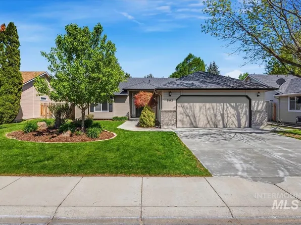 802 N Echohawk Way, Eagle, ID 83616