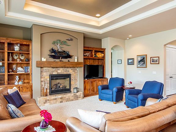 4th image of 66 Hagens Ct