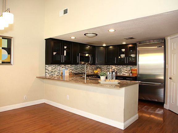 4th image of 3706 W Ivanhoe St