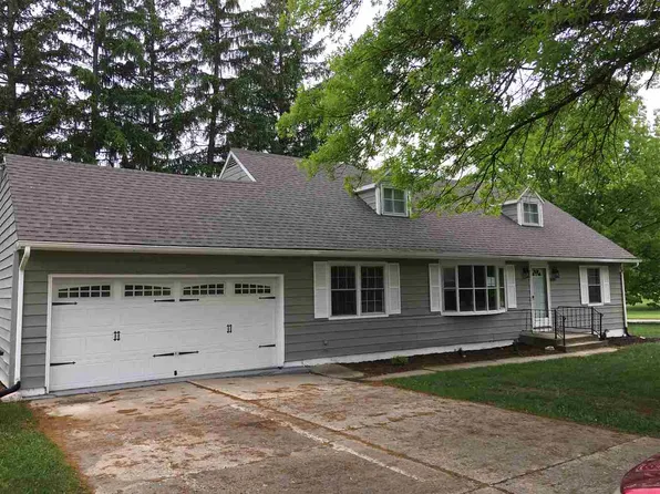 6131 Concordia Dr, Fort Wayne, IN 46825