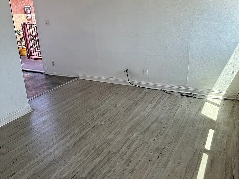 1111 Sunvue Pl #8 — Photo 10