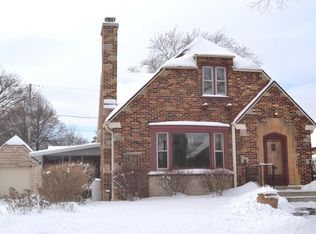 2921 N 69th St, Milwaukee, WI 53210