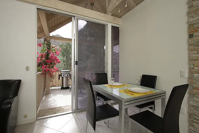 Dinning area with great views