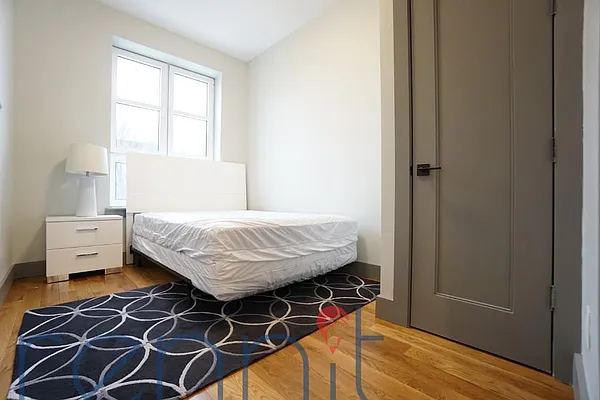 Rented by Rennit Inc. | media 42