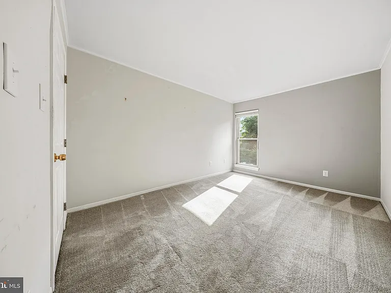 8511 Barrington Ct #S — Photo 22