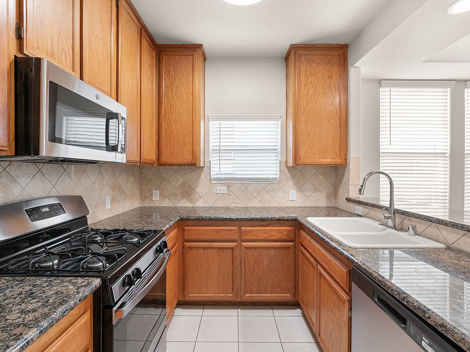 1st image of 4527 Coldwater Canyon Ave #4