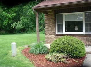 2 Fallawater Ct, Rocky Hill, CT 06067