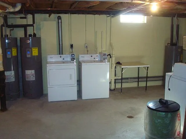 2214 Superior Ave — Photo 11