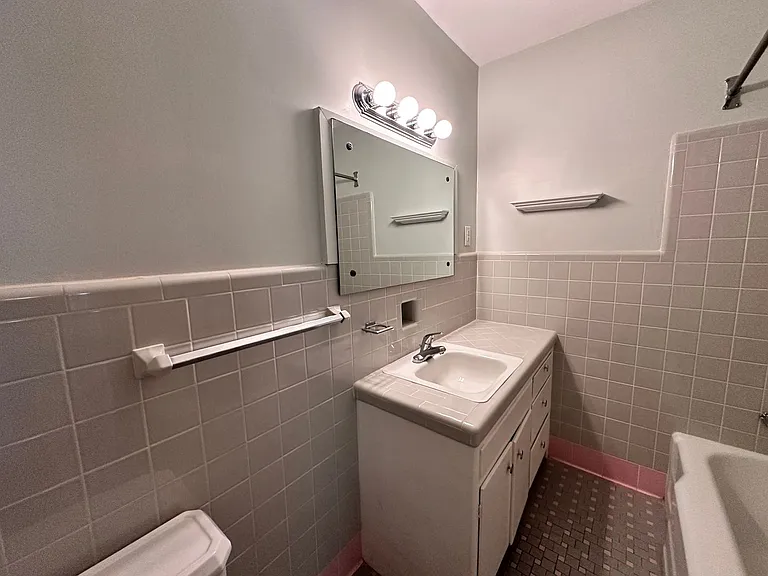 3221 Foxhall Rd — Photo 27