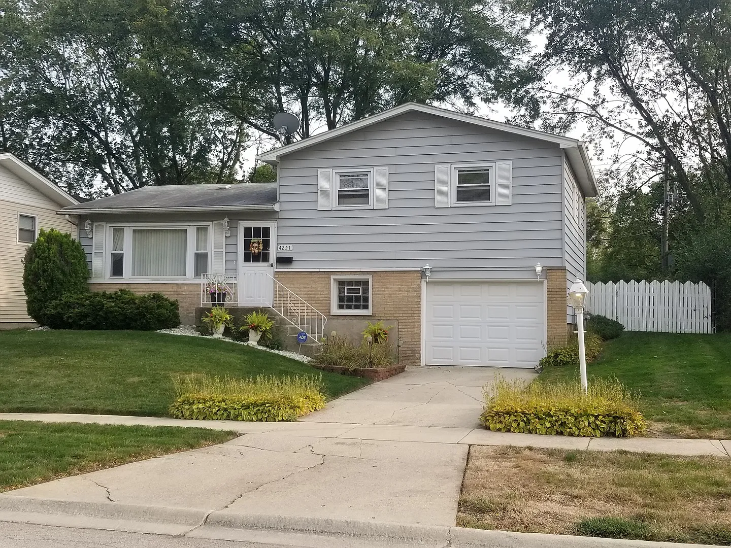 4251 190th Pl photo 1