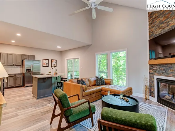 145 Inn at Crestwood Drive, Boone, NC 28607