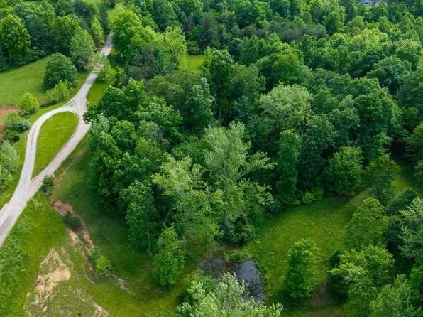 Brookview Dr, Gallipolis, OH 45631