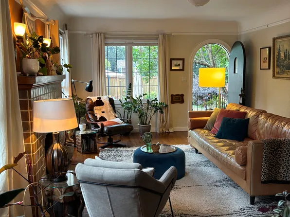 300 NW 62nd St, Seattle, WA 98107