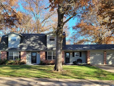 1300 Cherokee Hills Dr, Bartlesville, OK, 74006