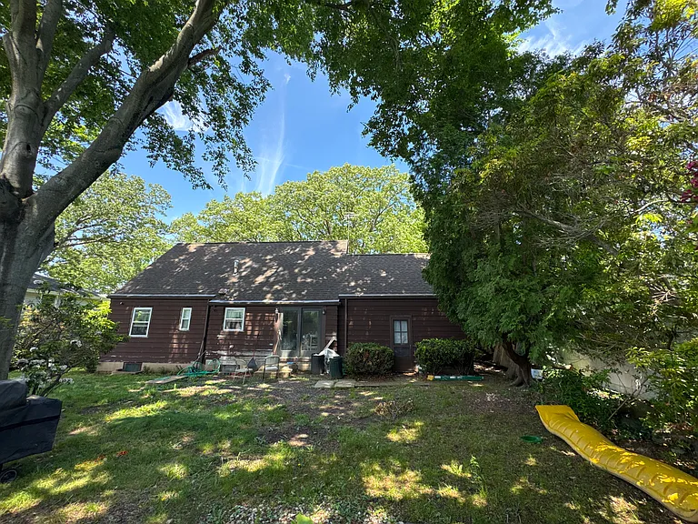 218 Pleasant Ave — Photo 3