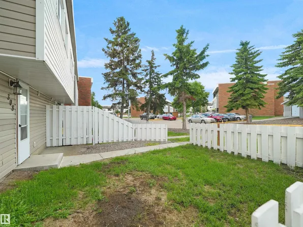 2908 116a Ave NW #308, Edmonton, AB T5W 4R7