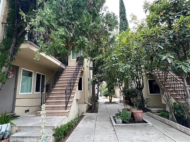 1st image of 12548 Vanowen St