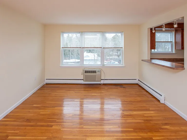 Eli Whitney Apartments — Photo 33