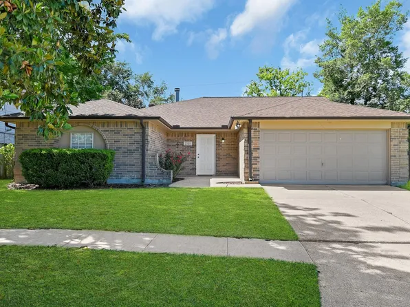 2910 Norwich St, Pearland, TX 77584