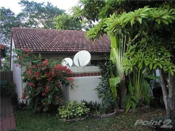 15049 SW 96th Ter, Miami, FL 33196