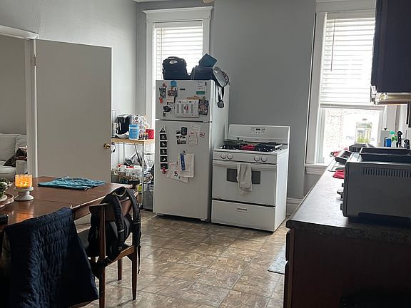 2nd image of 4000 Shenandoah Ave
