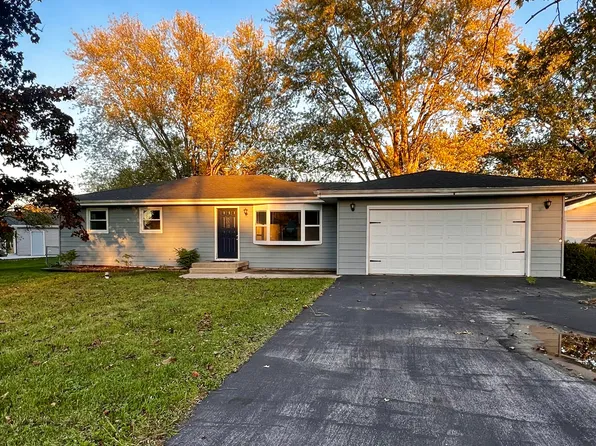 10401 Jennings Pl, Crown Point, IN 46307