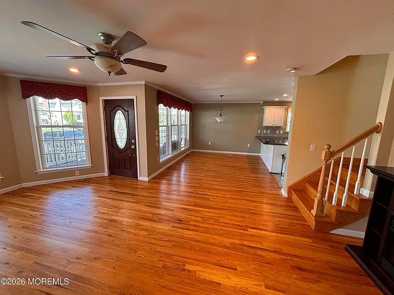513 Evergreen Ave — Photo 12