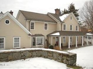 2444 Bronson Rd, Fairfield, CT 06824