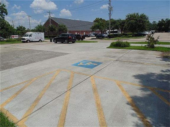 3rd image of 106 Pecan Dr