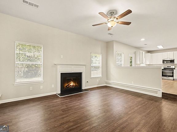 5th image of 3511 Umatilla Ln SW