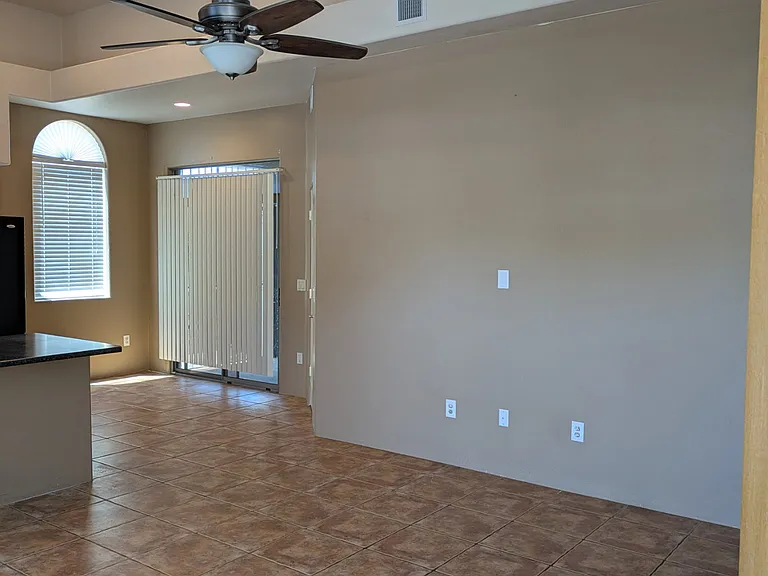 5695 W Treasure Cove Loop — Photo 4