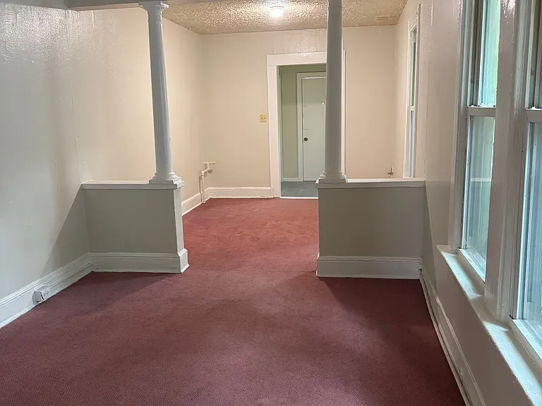 Living room/dining room