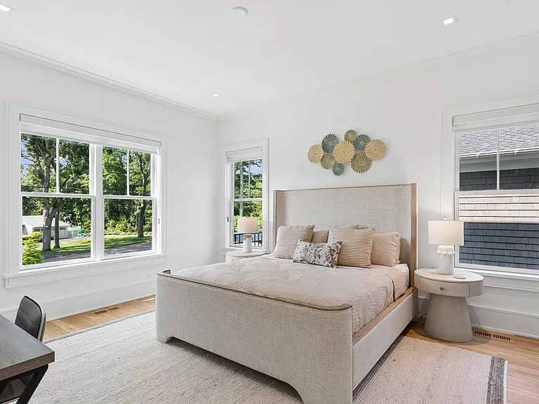 44 Lake Dr — Photo 18