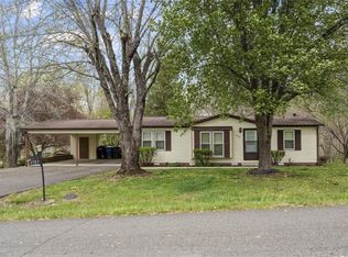 1727 Surry Ave, Mount Airy, NC 27030