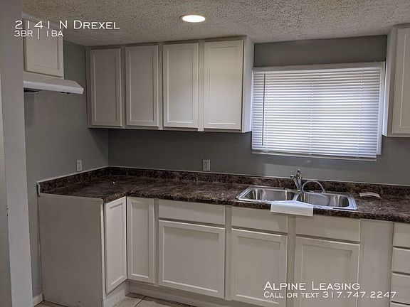3rd image of 2141 N Drexel Ave