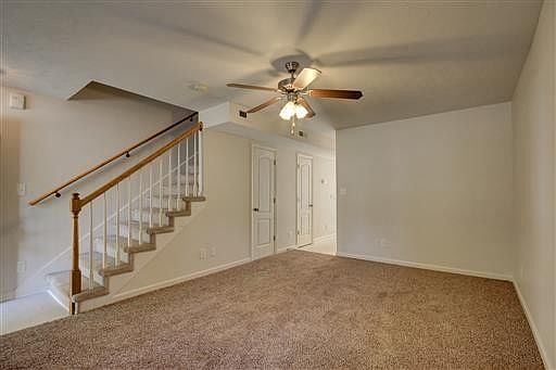 4th image of 916 Charlotte St APT A