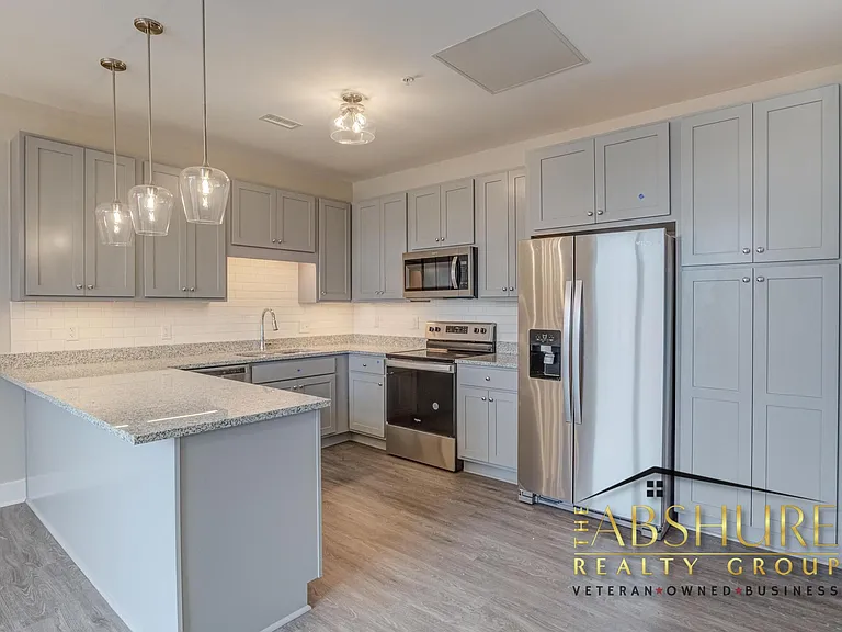 145 S Main St #303 — Photo 6