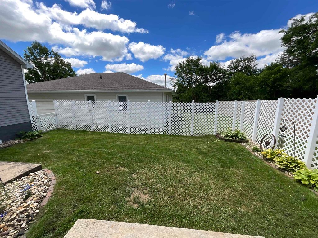 117 State St, West Union, IA - View 5