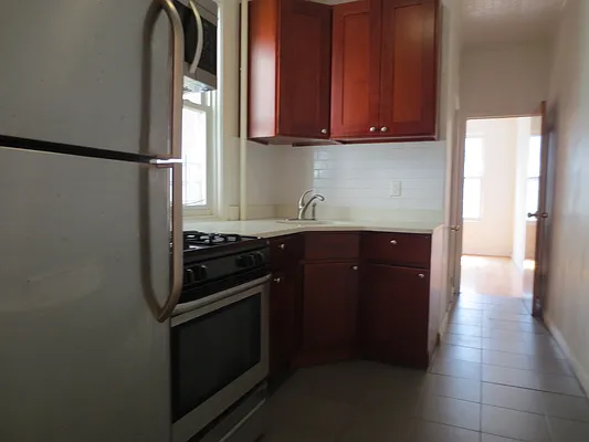 Rented by Parlor Real Estate Corp | media 13