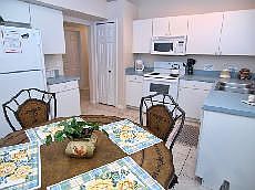 CC5P1104WWW-Breakfast-Nook-and-Kitchen