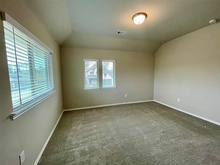 553 Sand Branch Dr — Photo 32