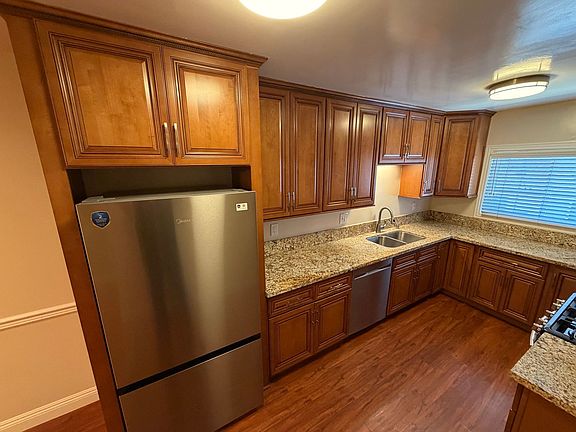 5th image of 110 N Lima St APT G