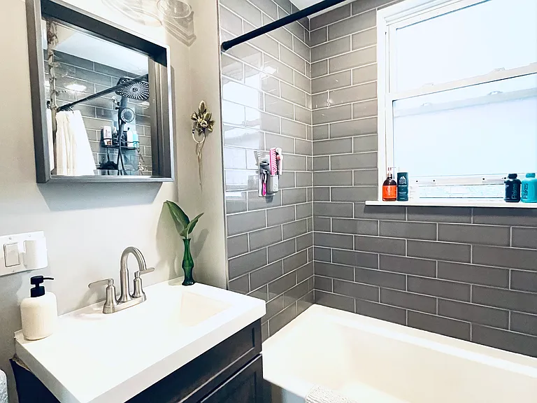 162-164 Anthony St #1 — Photo 19