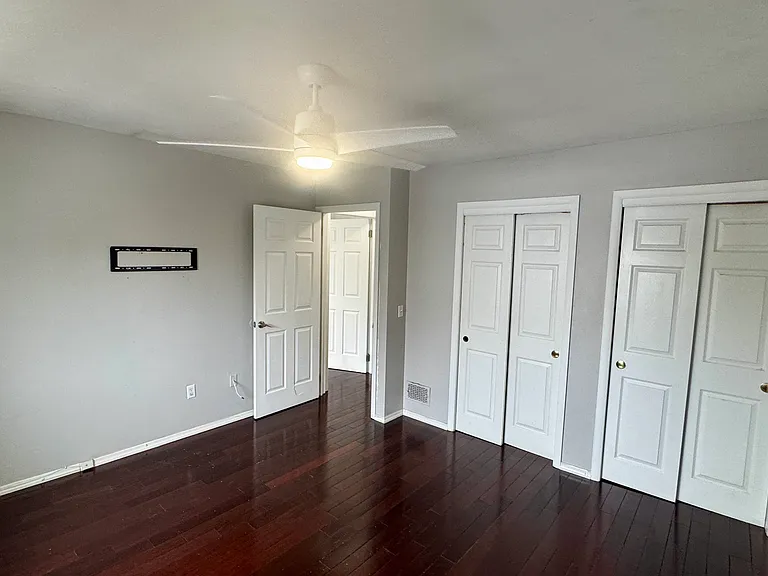 49 Country Dr W — Photo 26