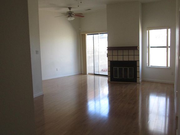 2nd image of 6909 Black Pine Pl NE