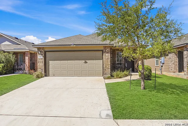 3 bed, 2.0 bath, 1396 sqft, $1,700 — Photo 2