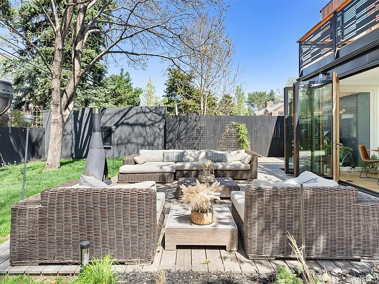 431 Elm St — Photo 46