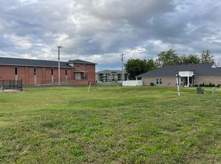 8511 Pebble Creek Dr, Newburgh, IN 47630