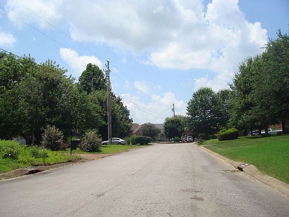 4th image of 2765 Wiltshire Ct