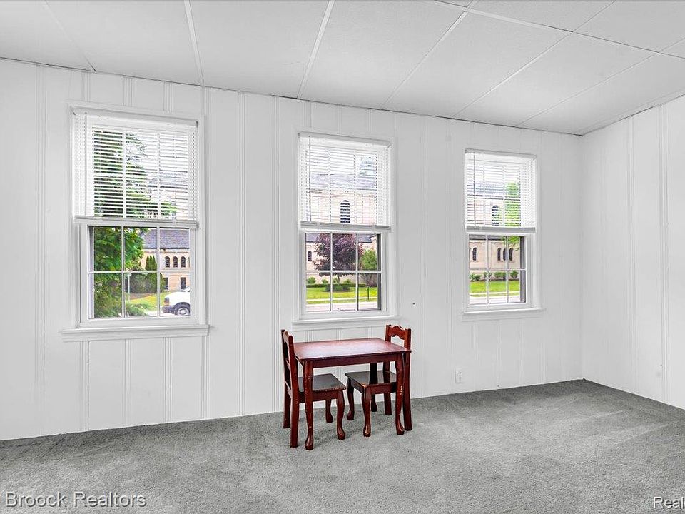 417 W Lincoln Ave, photo 15
